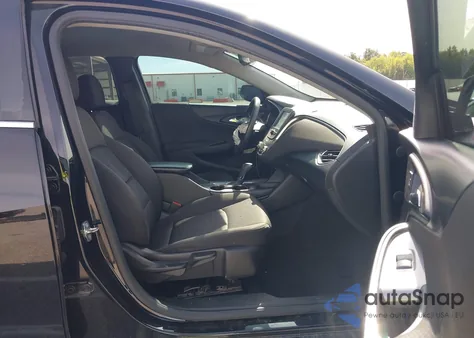 2018 Chevrolet Malibu Lt z USA, uszkodzony, nr VIN 1G1ZD5ST2JF249097